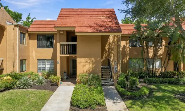 11172 Green Lake Drive 203, Boynton Beach, FL 33437