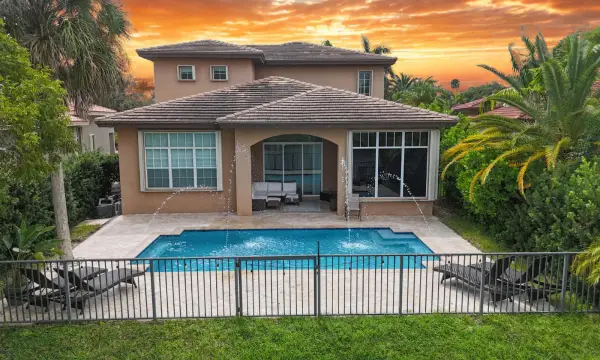 8217 NW 107th Terrace, Parkland, FL 33076
