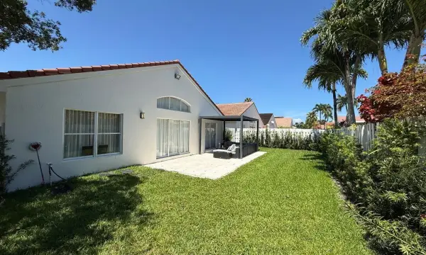 3380 SW 50th Street, Hollywood, FL 33312