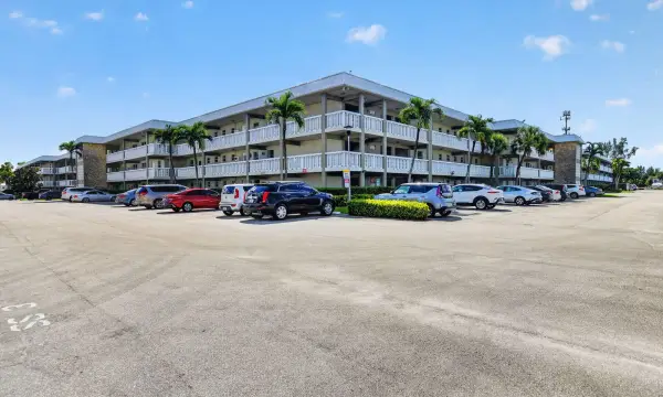 9872 Marina Boulevard 1438, Boca Raton, FL 33428
