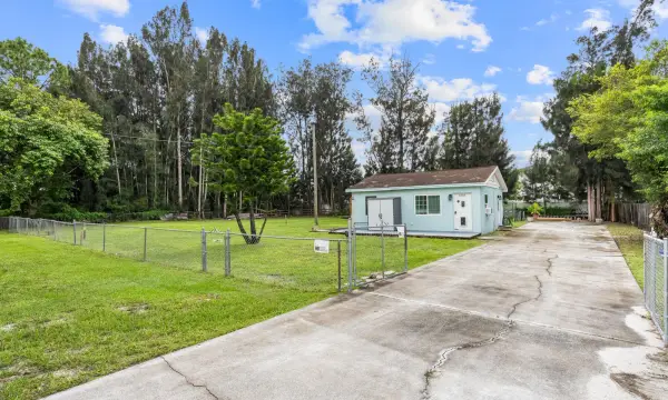 6368 Bishoff Road, West Palm Beach, FL 33413