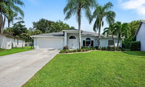 264 Malibu Circle, Greenacres, FL 33413