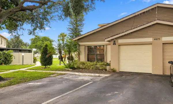 4475 Willow Pond Road A, West Palm Beach, FL 33417