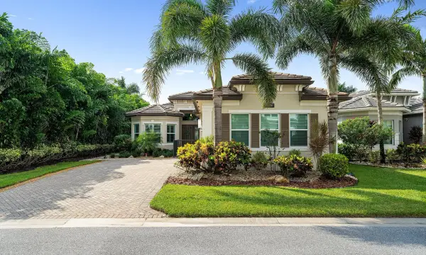 7834 Waterford Isles Lane, Delray Beach, FL 33446