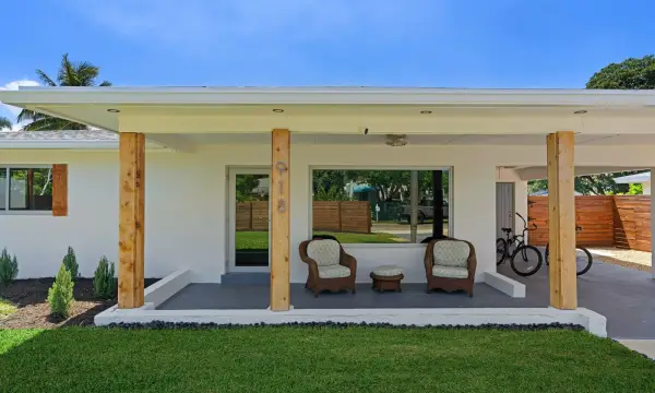 918 SE 3rd Avenue, Delray Beach, FL 33483