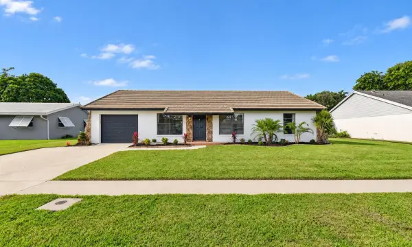 8213 Rose Marie Avenue W, Boynton Beach, FL 33472