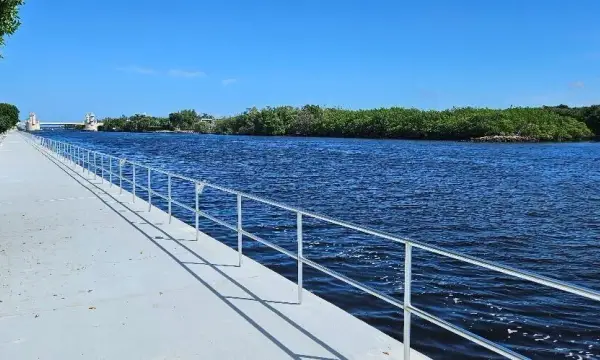 800 W Horizons W 104, Boynton Beach, FL 33435
