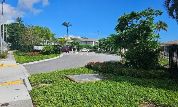 800 W Horizons W 104, Boynton Beach, FL 33435
