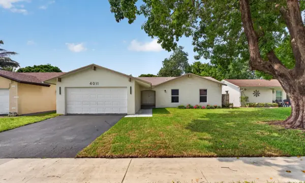 4011 NW 93rd Avenue, Sunrise, FL 33351