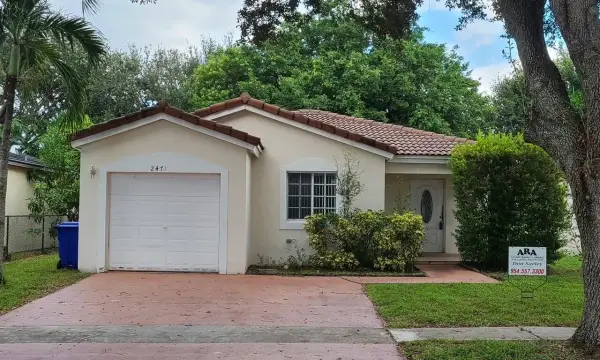 2471 SW 102nd Avenue, Miramar, FL 33025