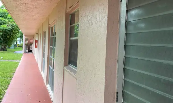 11 Golfs Edge A, West Palm Beach, FL 33417