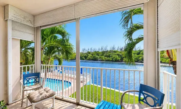 333 NE 19th Avenue 203, Deerfield Beach, FL 33441