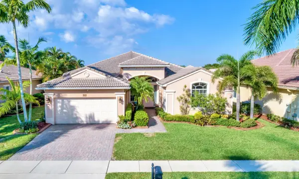 9542 Lantern Bay Circle, West Palm Beach, FL 33411
