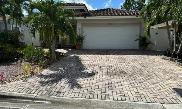 3040 NW 7th Street, Fort Lauderdale, FL 33311