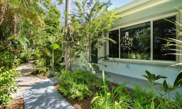 528 Driftwood Road, North Palm Beach, FL 33408