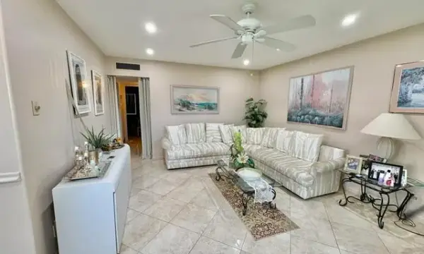 49 Norwich C, West Palm Beach, FL 33417