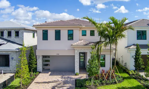 1016 Raleigh Way, Wellington, FL 33414