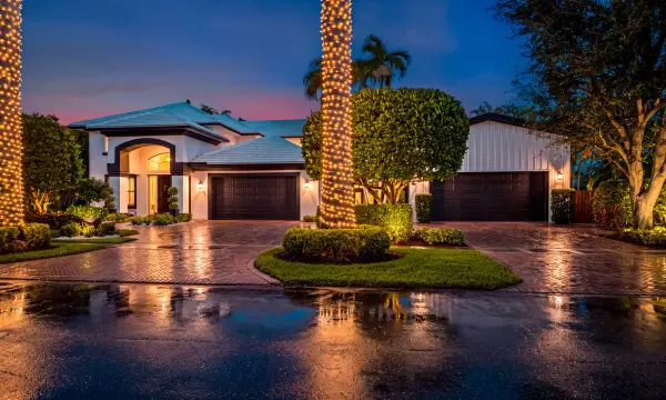 389 Oregon Lane, Boca Raton, FL 33487