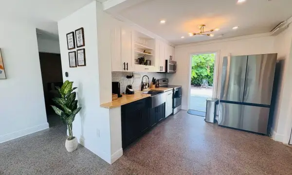 2711 NE 11th Terrace, Pompano Beach, FL 33064