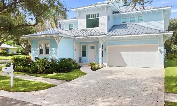 136 Intracoastal Circle, Tequesta, FL 33469