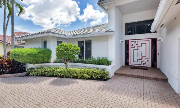 12 Sutton Drive, Boynton Beach, FL 33436
