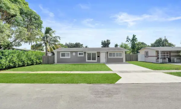 6230 NW 18th Court, Sunrise, FL 33313