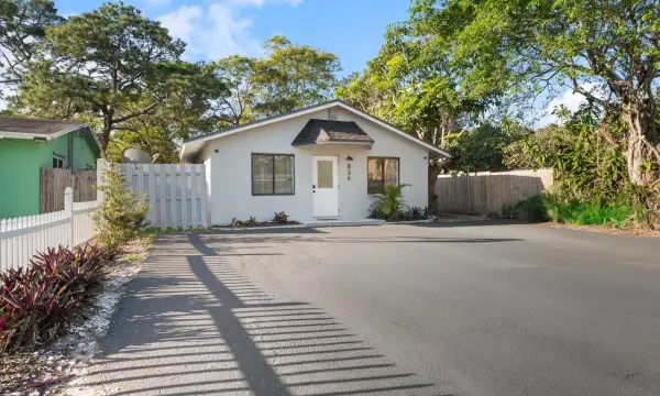 836 SW 13th Court, Pompano Beach, FL 33060