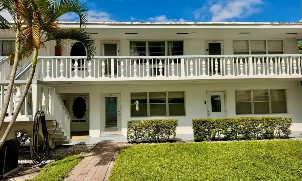 99 Andover D, West Palm Beach, FL 33417
