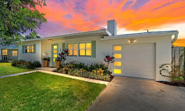 346 Laurie Road, West Palm Beach, FL 33405