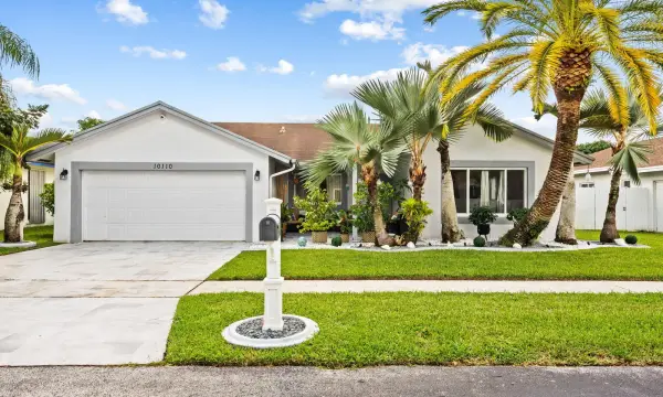 10110 SW 16th Place, Davie, FL 33324