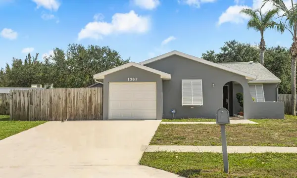 1367 Elmbank Way, Royal Palm Beach, FL 33411