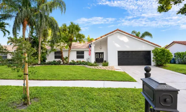 3516 Pine Haven Circle, Boca Raton, FL 33431