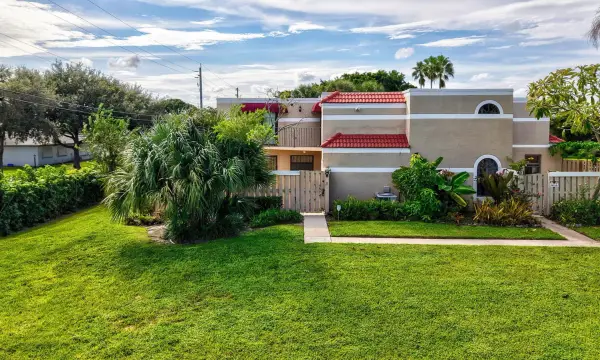 3930 Village Drive C, Delray Beach, FL 33445