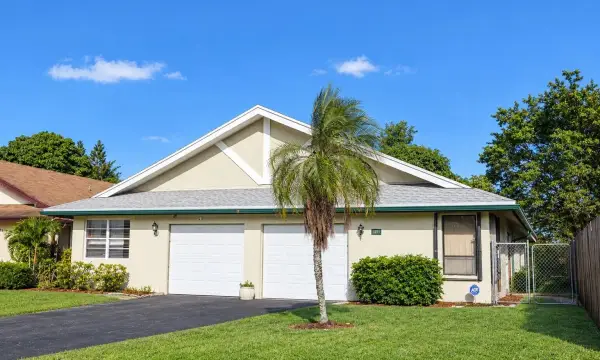 1211 SW 74th Avenue, North Lauderdale, FL 33068