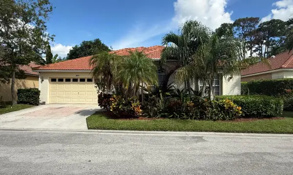 3031 Casa Rio Court, Riviera Beach, FL 33418