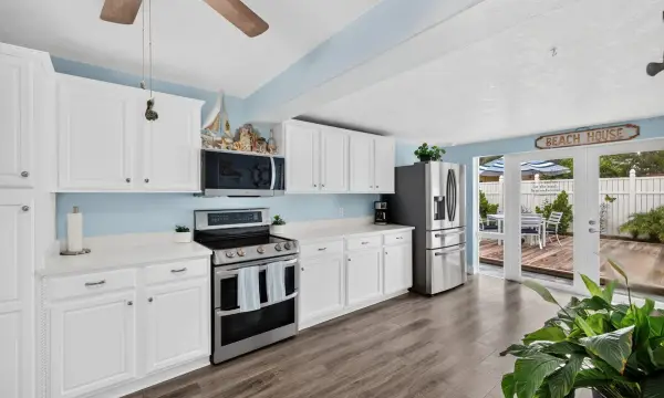 1131 NE 3rd Street, Pompano Beach, FL 33060