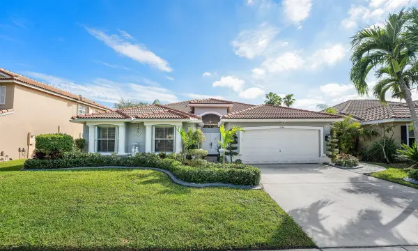5696 Muirfield Village Circle, Lake Worth, FL 33463