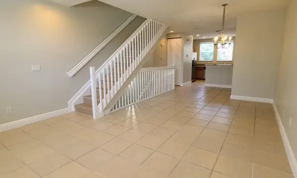590 Amador Lane 6, West Palm Beach, FL 33401