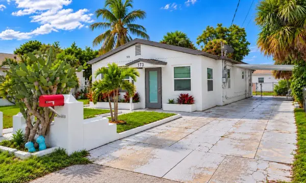 173 W 16th Street, Riviera Beach, FL 33404