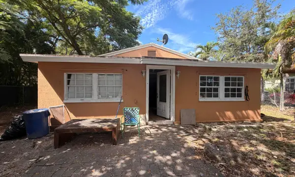 1122 SW 7th Avenue, Delray Beach, FL 33444