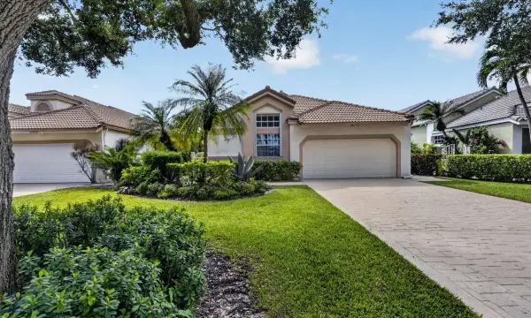 12850 Oak Knoll Drive, Palm Beach Gardens, FL 33418
