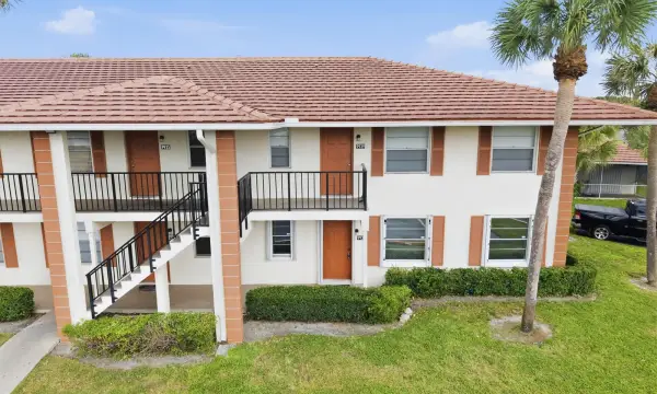 9939 Three Lakes Circle 14h, Boca Raton, FL 33428
