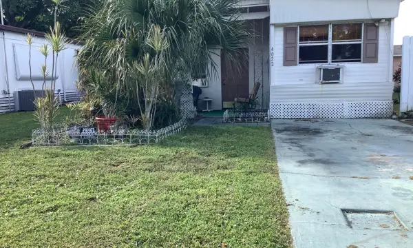 4022 88th Place S, Boynton Beach, FL 33436