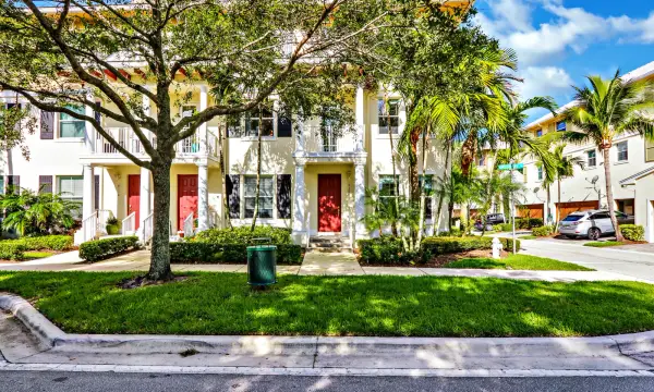 4106 Greenway Drive, Jupiter, FL 33458