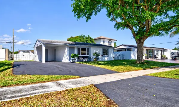 4821 SW 18th Street, Fort Lauderdale, FL 33317