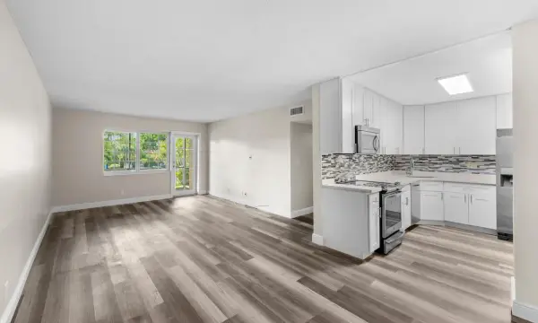1951 NE 2nd Avenue I216, Wilton Manors, FL 33305