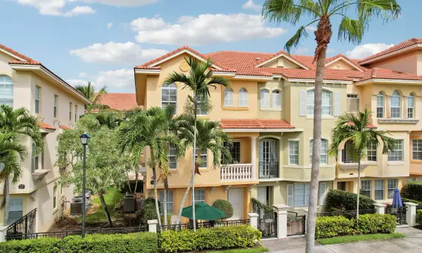 2548 Gardens Parkway, Palm Beach Gardens, FL 33410