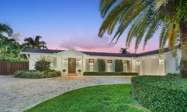 215 Golfview Drive, Tequesta, FL 33469