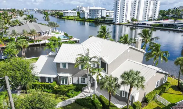 975 Dogwood Drive, Delray Beach, FL 33483