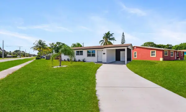 1420 9th Street, Lake Park, FL 33403